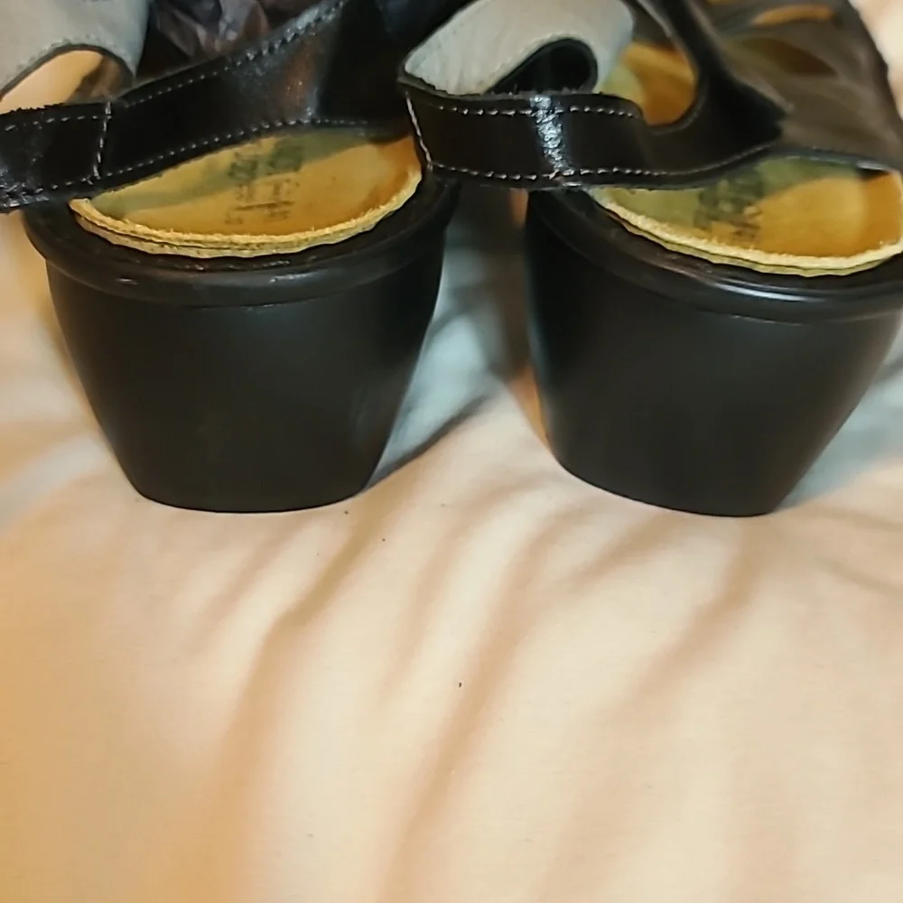 Naot Paris Black Leather Sandals Women's 10 / 41 - Picture 6 of 7